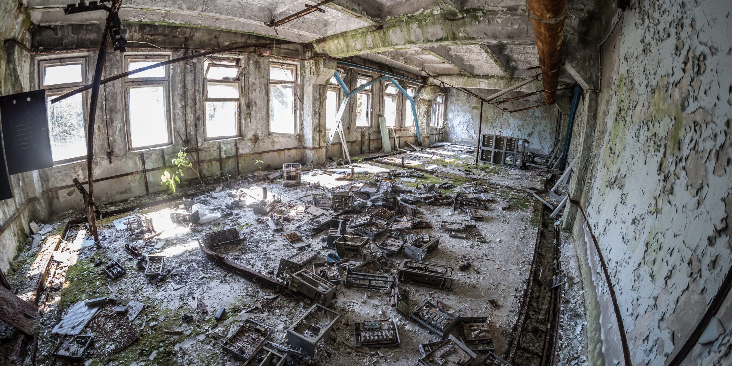 abandoned-abandoned-building-building-1411408